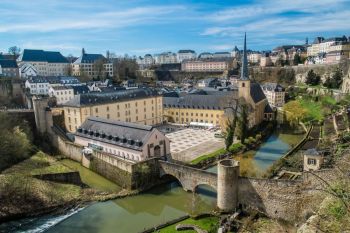 Panoramic view of the Luxembourg Neumünster abbey Cuenta bancaria en Luxemburgo y Madeira
