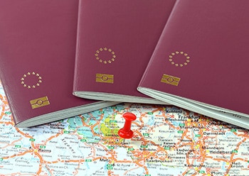 Schengen on the map marked with a red a pin Grindelwald - Suiza